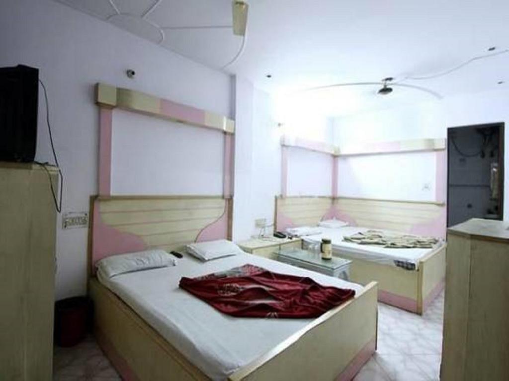 Hotel Hans International Nueva Delhi Habitación foto
